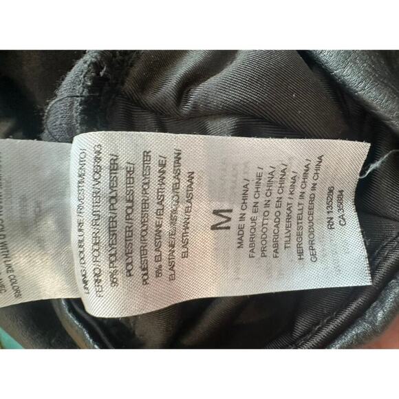 Lysee - Vegan Leather Leggings – Black – M - Picture 4 of 6